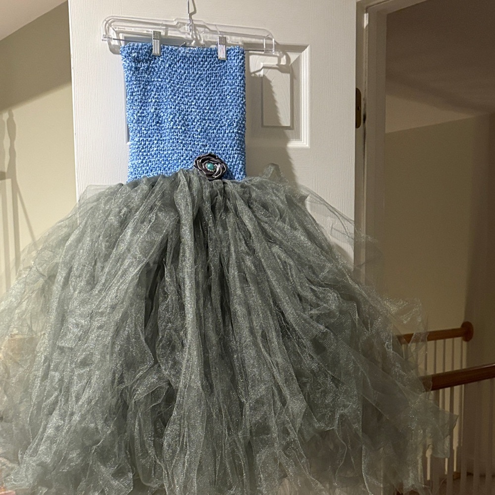 Fun girls strapless tutu dress.
